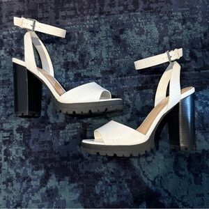 Aldo White and Black Alligator pattern Platform Sandals